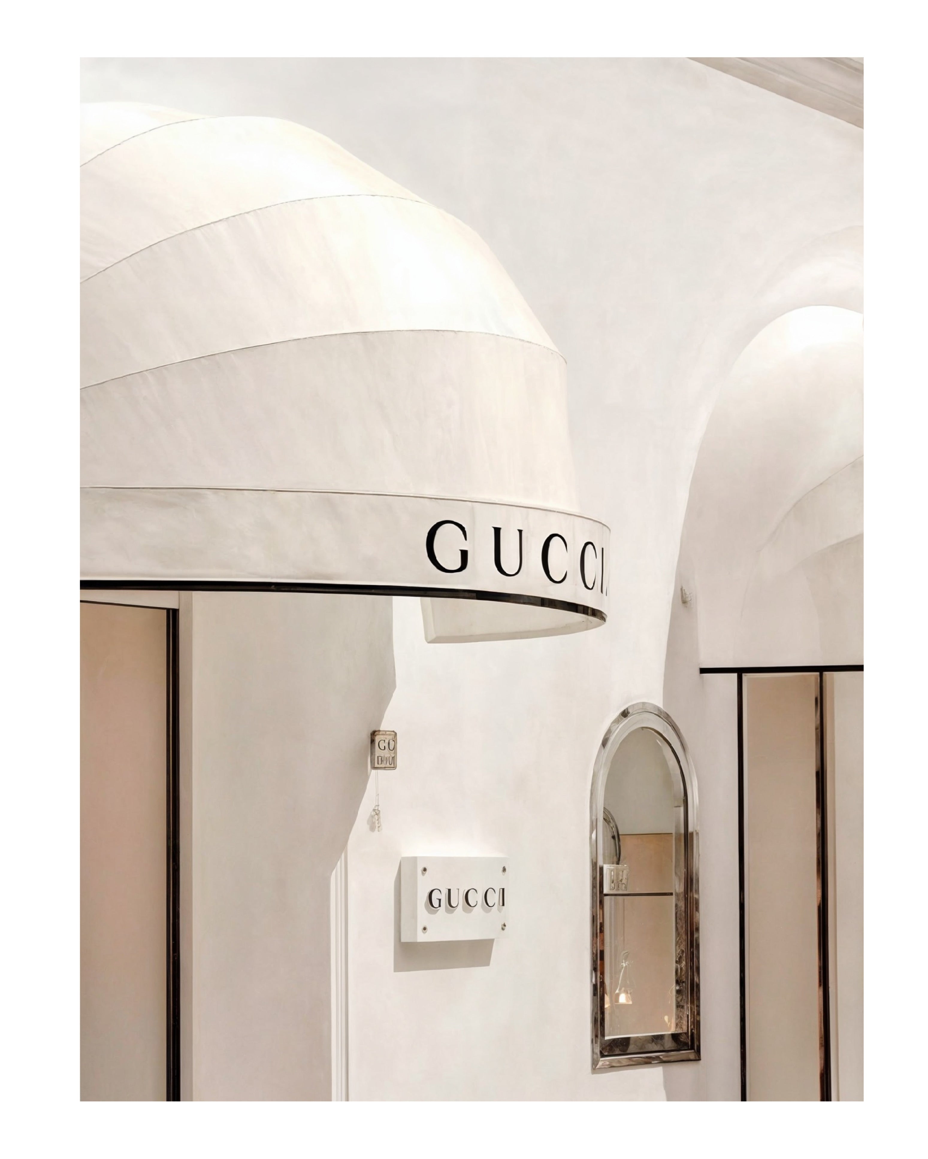 (HIRED) Framed - Gucci