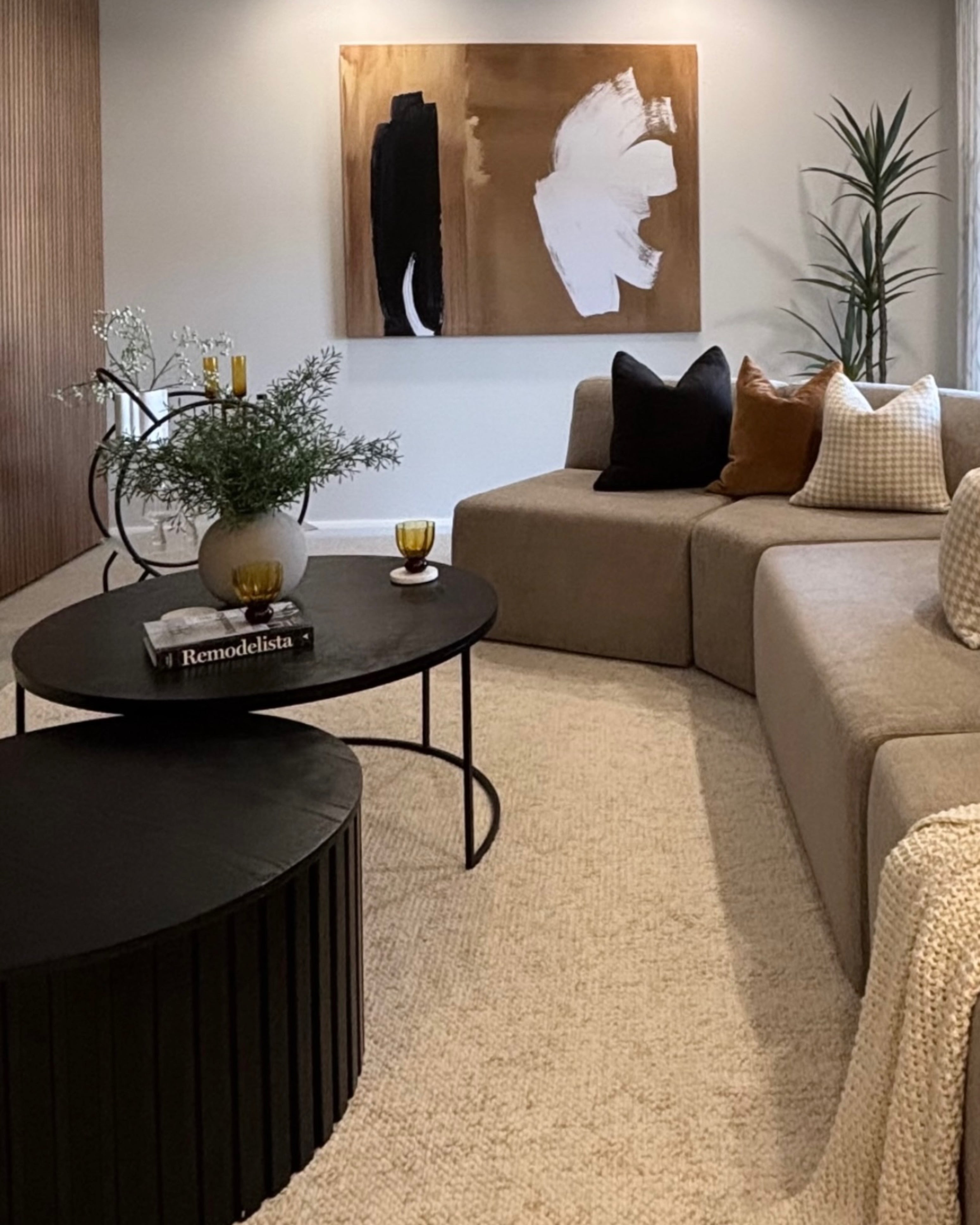 (HIRED) Tan Floating Brush Strokes (X-Large) (rectangle)