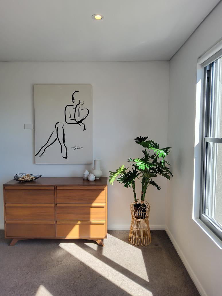 Line Drawing - Woman Silhouette