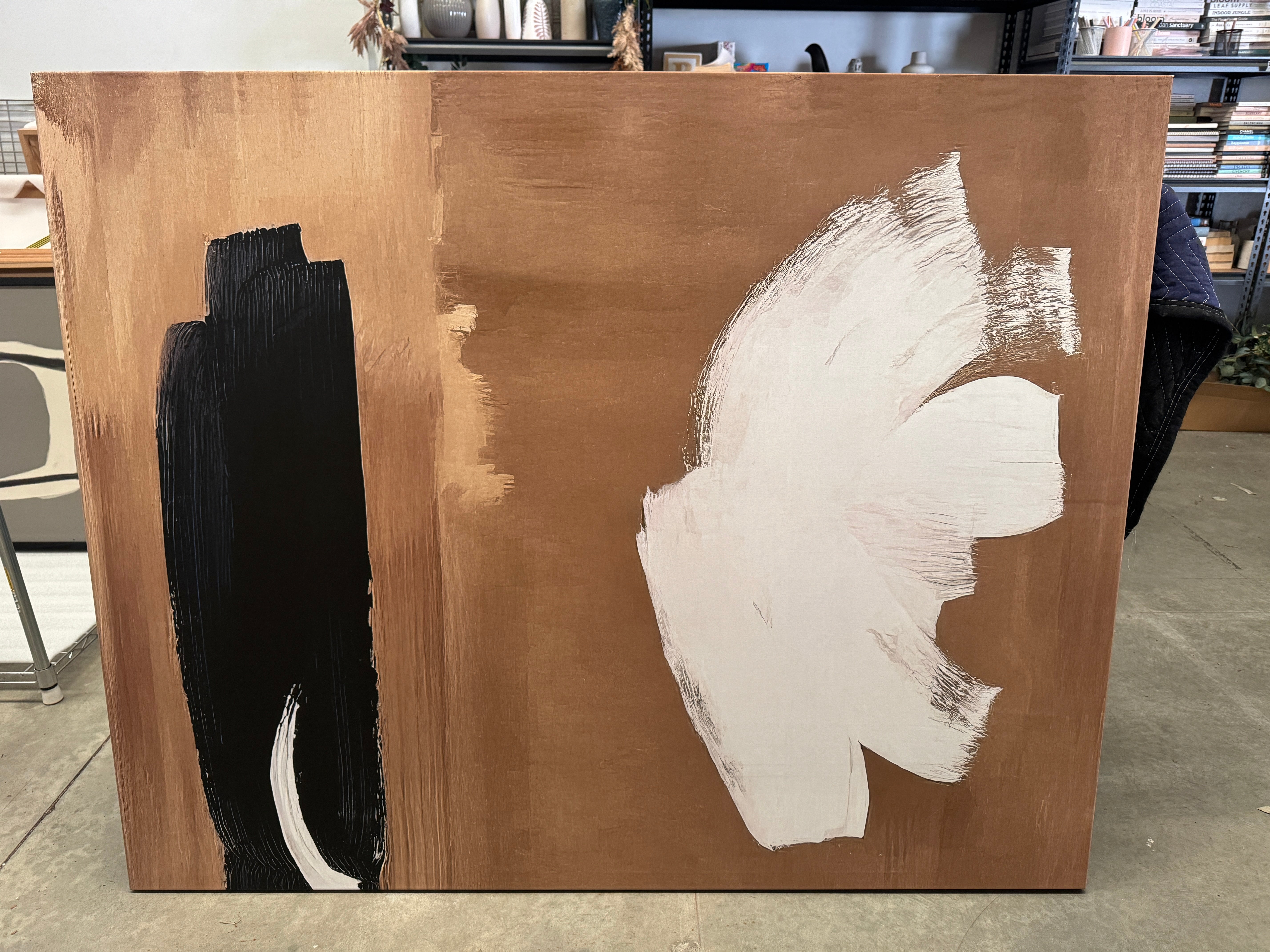 (HIRED) Tan Floating Brush Strokes (X-Large)