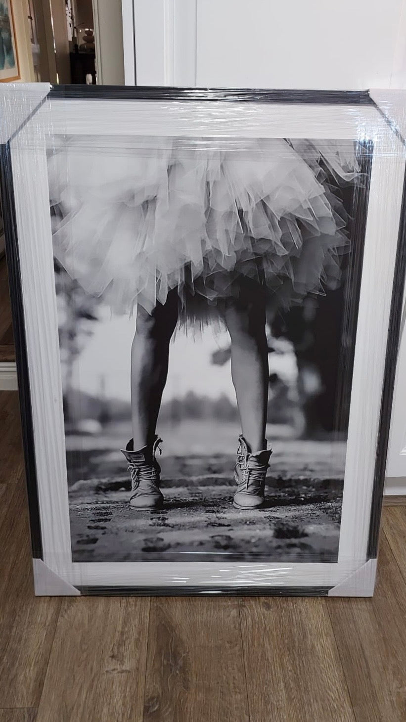 Framed - Fashion Print - Tippy Toes