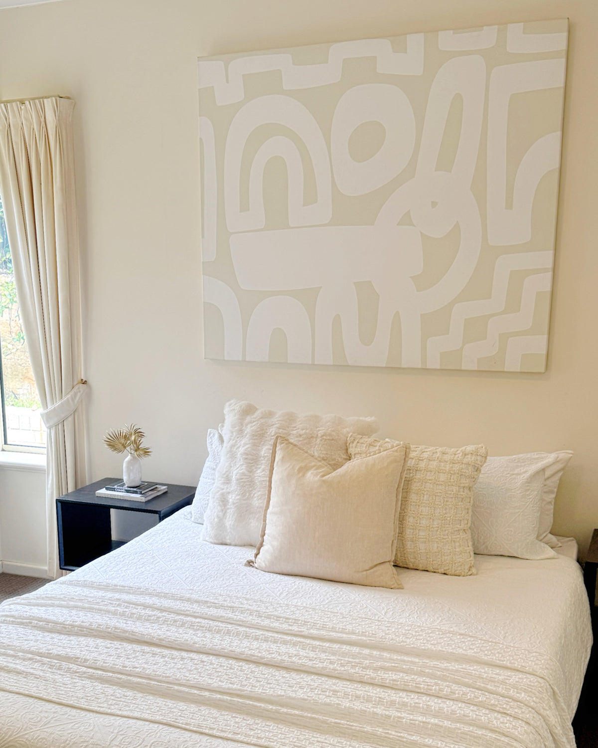 Abstract White & Cream Shapes (X-LARGE)